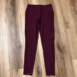 NWT Burgundy Victoria’s Secret Knockout Leggings M